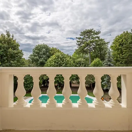 Villa Privatelodge - Villa Avec Piscine En Bords De Marne *
